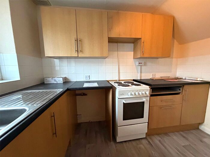 2 Bedroom Maisonette To Rent In High Street, Witney, Oxfordshire, OX28