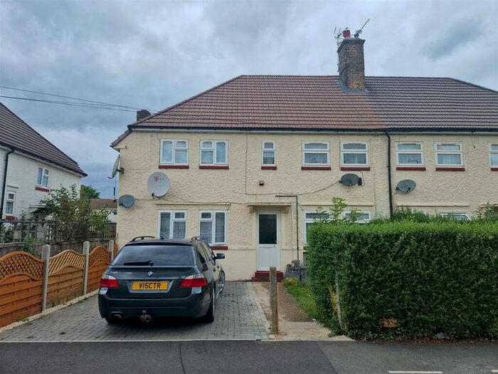 4 Bedroom Maisonette To Rent In Valley Gardens, Wembley, HA0