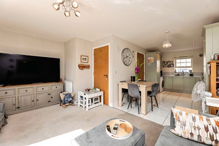 3 Bedroom Semi-Detached House For Sale In Stoborough Crescent, Pontefract, WF7