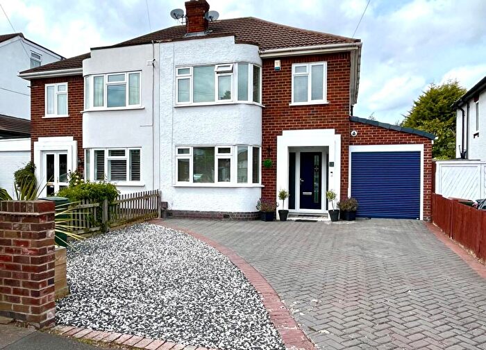 4 Bedroom Semi-Detached House For Sale In Daventry Road, Coventry, CV3