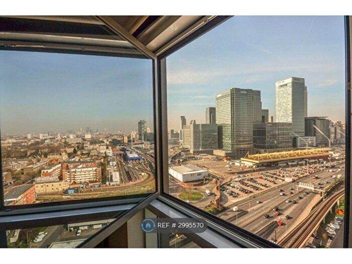 2 Bedroom Flat To Rent In Wharfside Point South, London, E14