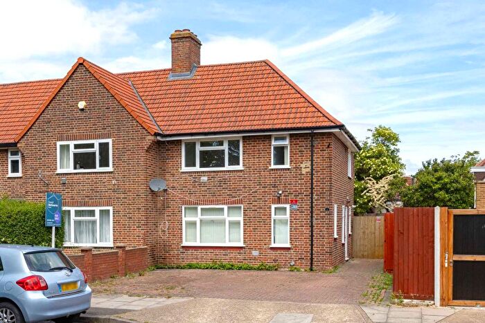 3 Bedroom Terraced House For Sale In Queenswood Avenue, Hounslow, TW3