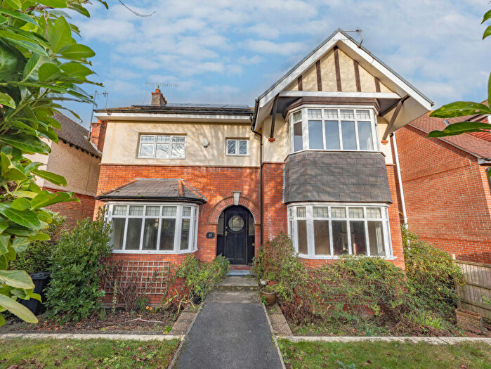 4 Bedroom Detached House For Sale In Bincleaves Road, Weymouth, DT4