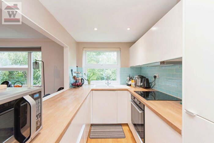 1 Bedroom Flat To Rent In Hepple Close, Isleworth, TW7