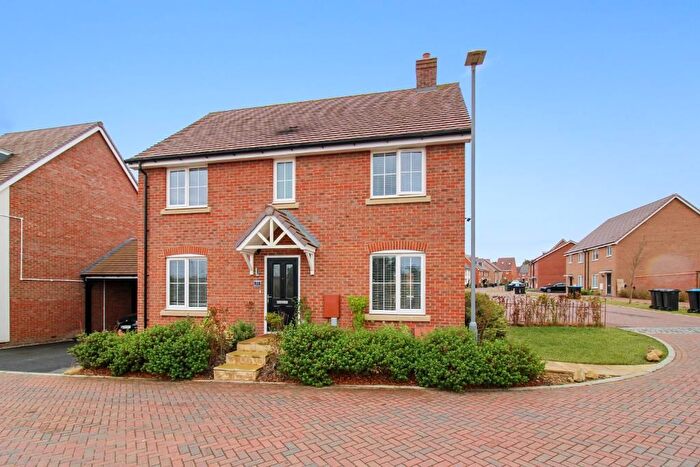 4 Bedroom Detached House For Sale In Burgh Drive, Newton Leys, Milton Keynes, Buckinghamshire, MK3