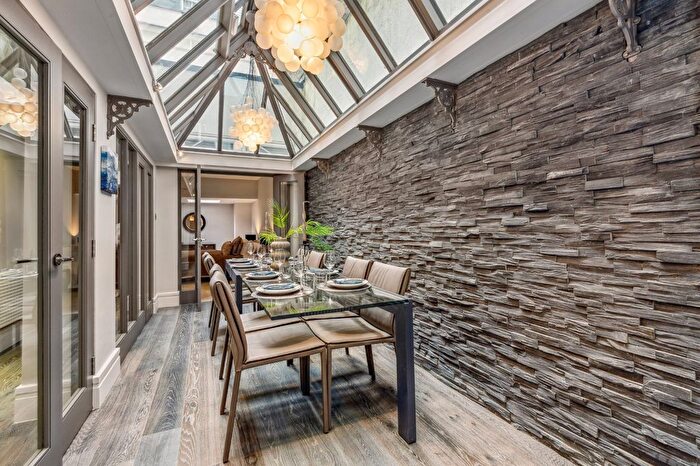 2 Bedroom Terraced House To Rent In Queen's Gate, Kensington Gate, SW7