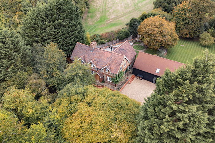 5 Bedroom Detached House For Sale In Wigginton, Tring, Hertfordshire, HP23