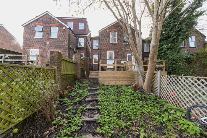 4 Bedroom Semi-Detached House To Rent In Guildford Park Road, Guildford, GU2