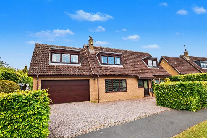 3 Bedroom Detached House For Sale In Cedar Road, Stamford, PE9