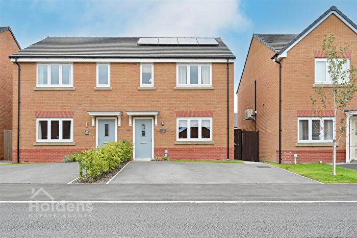 3 Bedroom Semi-Detached House For Sale In The Ridings, Longridge, Preston, PR3