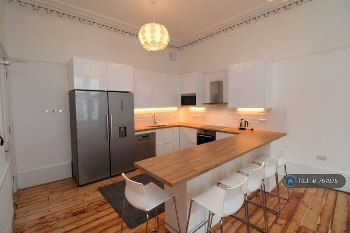 5 Bedroom Flat To Rent In Southpark Avenue, Glasgow, G12