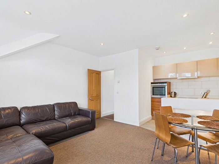1 Bedroom Flat For Sale In Cathedral Road, Cardiff, CF11