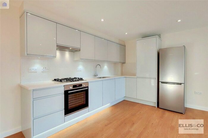 1 Bedroom Flat To Rent In Jasmine Court, Talbot Road, Wembley, HA0