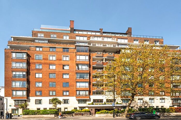 2 Bedroom Flat For Sale In Bayswater Road, London, W2