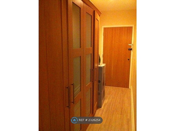 2 Bedroom Flat To Rent In Helix Court, Hounslow, TW4
