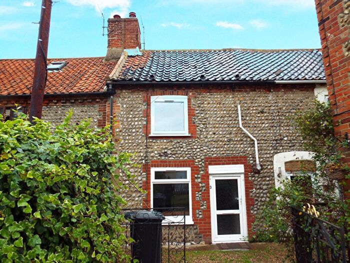 2 Bedroom Cottage To Rent In West Street, Cromer, NR27