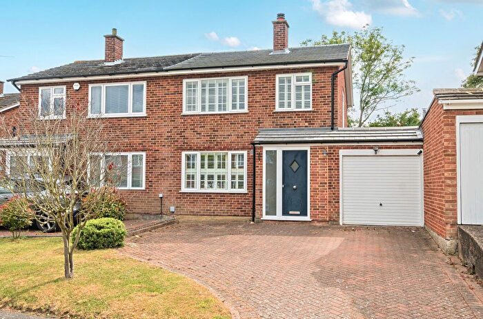3 Bedroom Semi Detached House For Sale In Laneside, Chislehurst, Kent, BR7