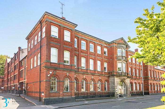 2 Bedroom Apartment To Rent In Ickneild Street, Birmingham, B18