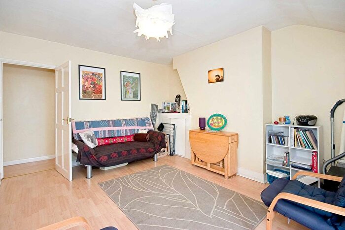 1 Bedroom Flat To Rent In Widmore Road, Bromley, BR1