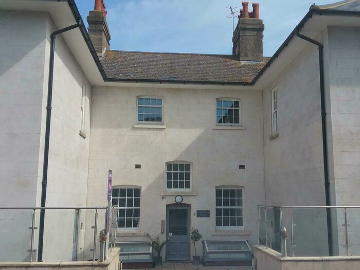 2 Bedroom Flat To Rent In Union Close, Newhaven, BN9