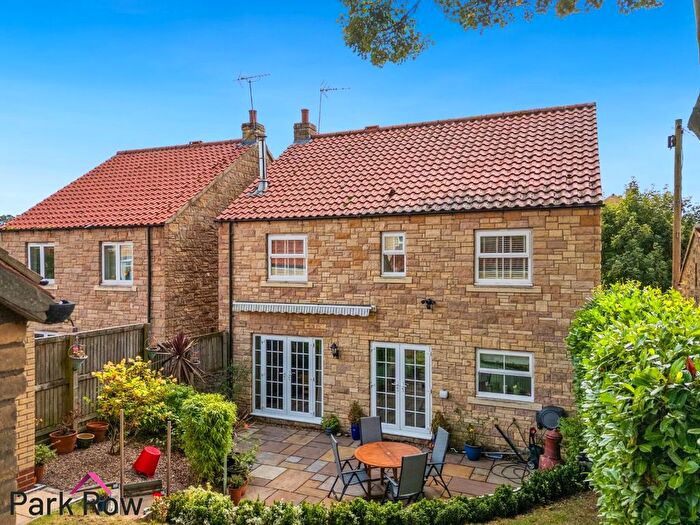 4 Bedroom Detached House For Sale In High Street, South Milford, Leeds, LS25