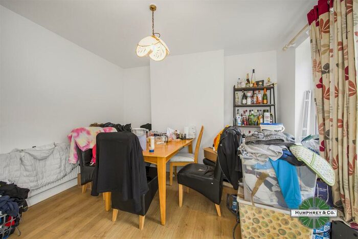 4 Bedroom Flat To Rent In Kingsground, London, SE9
