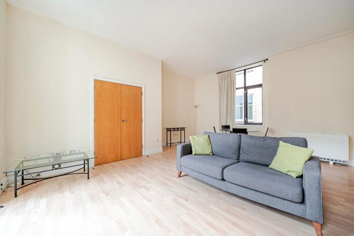 2 Bedroom Apartment To Rent In Prescot Street, Epc:D, E1