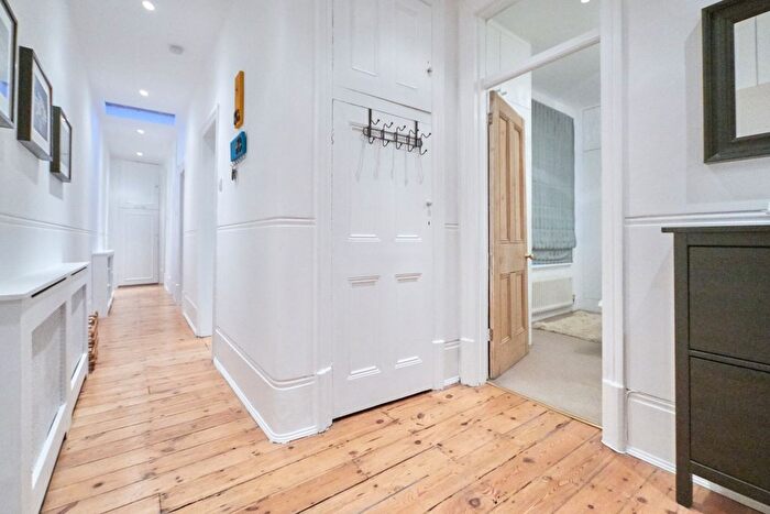 2 Bedroom Flat To Rent In Beaufort Street, London, SW3
