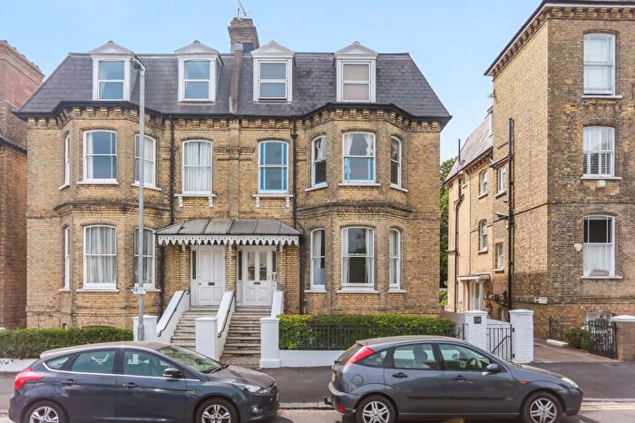 2 Bedroom Flat To Rent In Wilbury Road, Hove, BN3