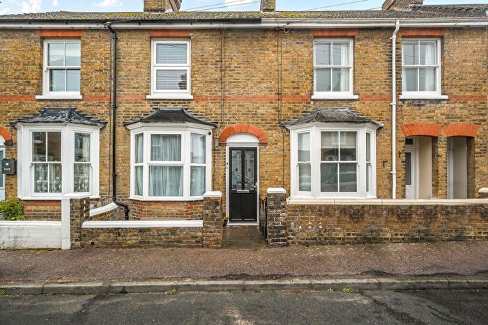 2 Bedroom Terraced House For Sale In Kings Road, Faversham, ME13