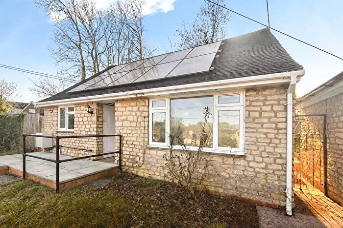 2 Bedroom Detached Bungalow For Sale In Mountford Rise, Lighthorne, Warwick, CV35