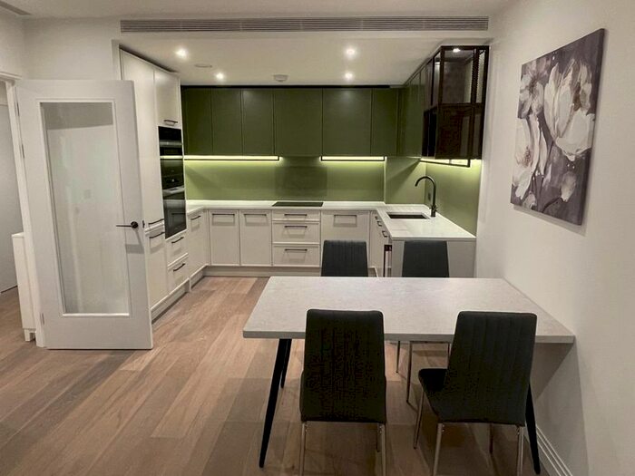 2 Bedroom Flat To Rent In Westwood House, Chelsea Creek, SW6