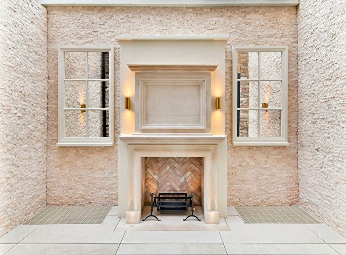 4 Bedroom Detached House For Sale In Elystan Place, London, SW3