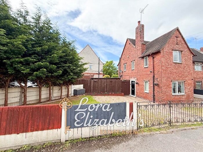 3 Bedroom Semi-Detached House For Sale In Third Avenue, Clipstone, Nottinghamshire, NG21