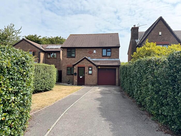 4 Bedroom Detached House For Sale In Sherringham Close, Fawley, Southampton, Hampshire, SO45