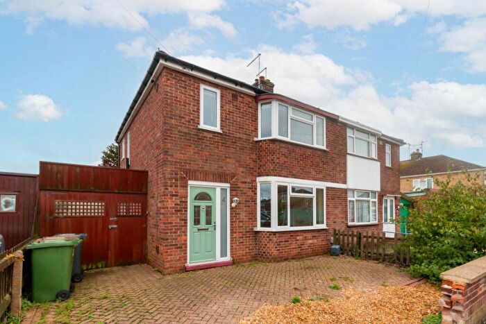 3 Bedroom Semi-Detached House To Rent In Poulter Avenue, Stanground, Peterborough, PE2