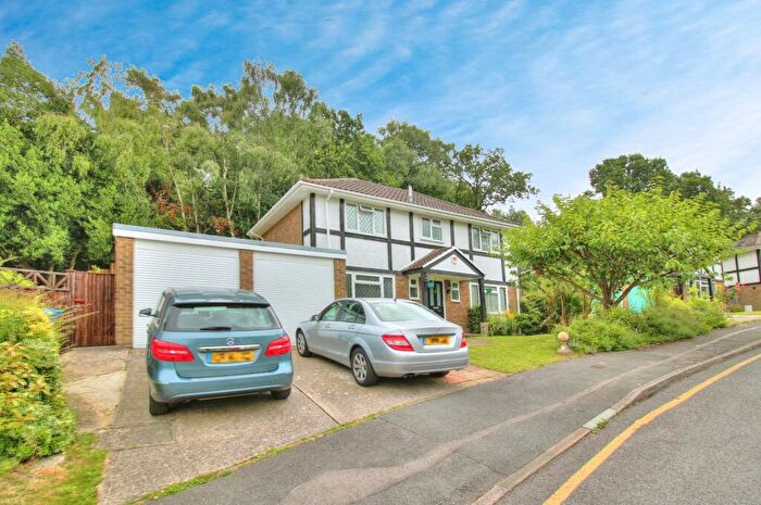 4 Bedroom Detached House For Sale In Beech Glen, Bracknell, RG12