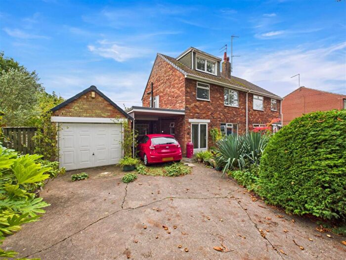 4 Bedroom Semi-Detached House For Sale In Cave Road, Brough, HU15