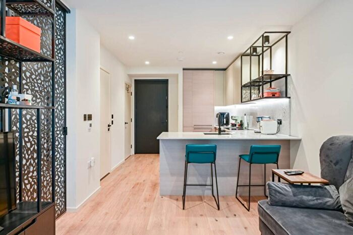 Studio For Sale In Heron Wharf, Poplar, London, E14