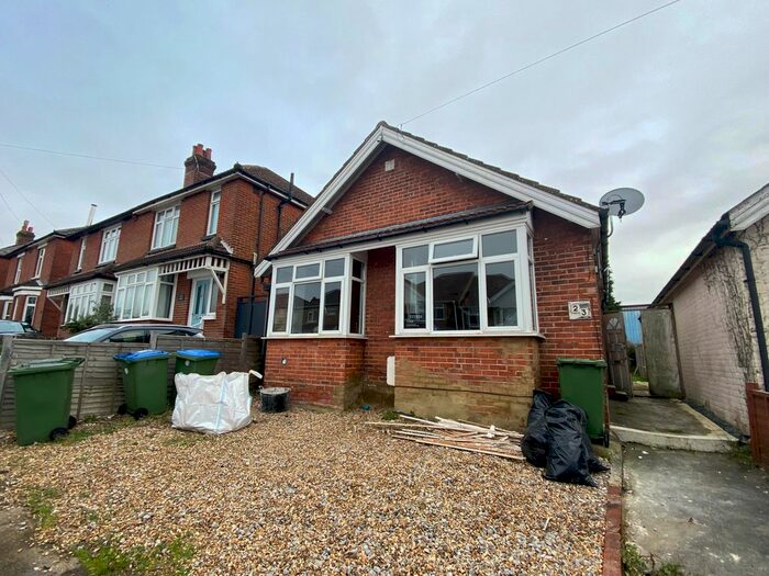 2 Bedroom Property To Rent In Norham Avenue, Shirley, Southampton SO16