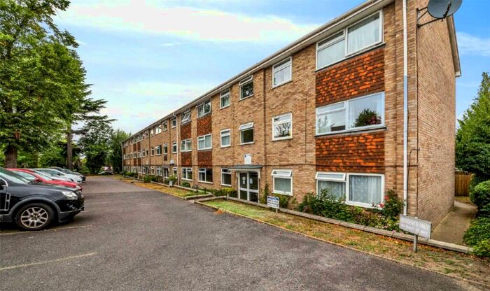 2 Bedroom Apartment To Rent In Grove Road, Sutton, SM1
