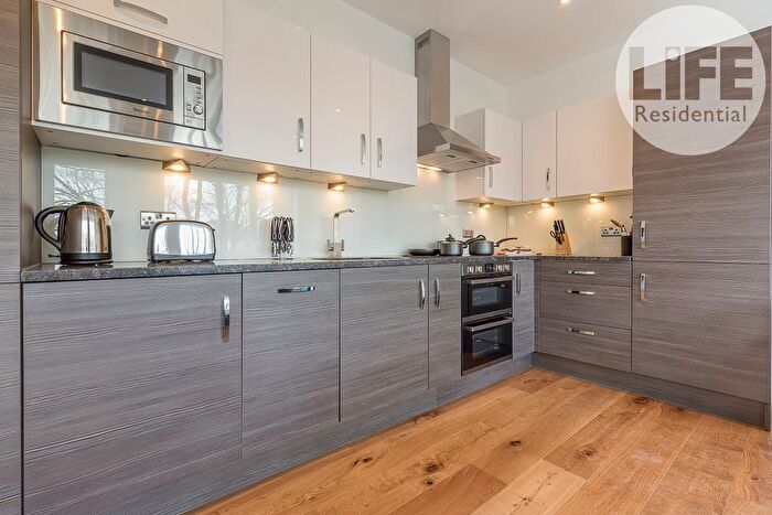 1 Bedroom Flat To Rent In Clayton Road, Hayes, UB3