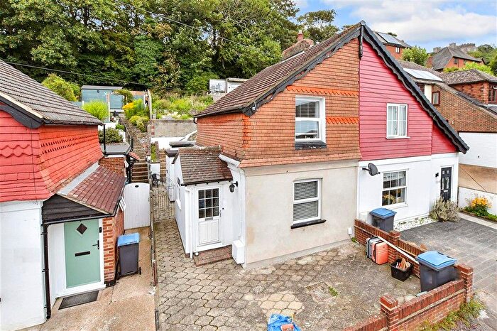 2 Bedroom Semi-detached House For Sale In Castlemount Road, Dover, Kent, CT16