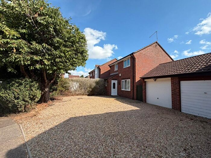 3 Bedroom Detached House To Rent In Paulsgrove, Orton Wistow, Peterborough, PE2