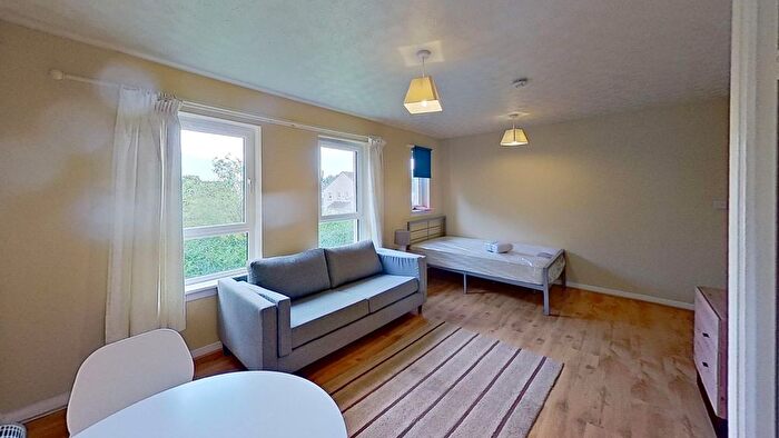 1 Bedroom Flat To Rent In Fauldburn Park, Edinburgh, Midlothian, EH12