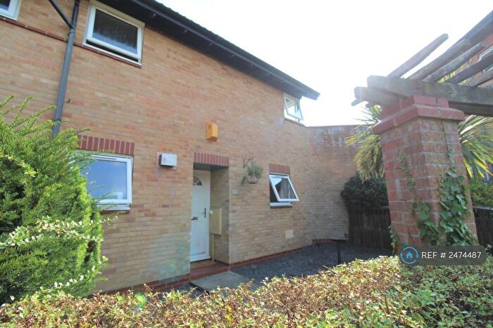 2 Bedroom Semi-Detached House To Rent In Stafford Grove, Milton Keynes, MK5