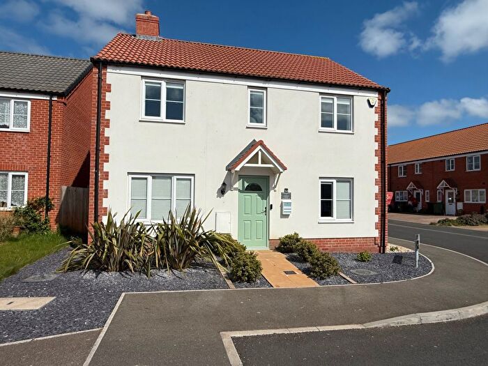 4 Bedroom Detached House To Rent In Hinderer Close, Martham, NR29