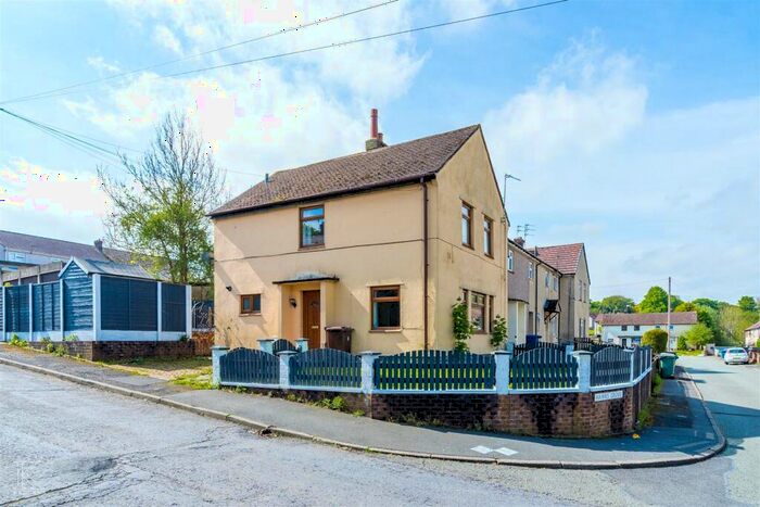 3 Bedroom End Of Terrace House To Rent In Carr Lane, New Hall Hey, Rossendale, BB4