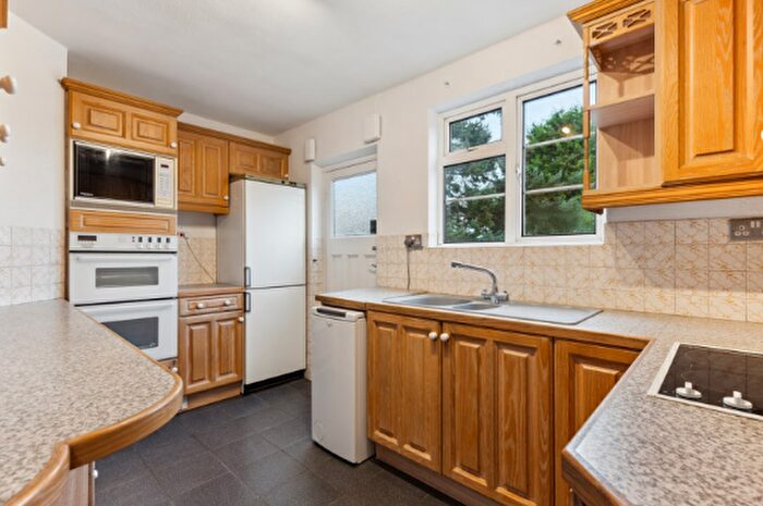 2 Bedroom Flat To Rent In St. Catherines Court, Bedford Road, W4