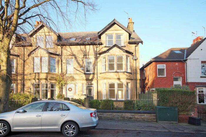 5 Bedroom Terraced House To Rent In St. Marks Avenue, Harrogate, HG2